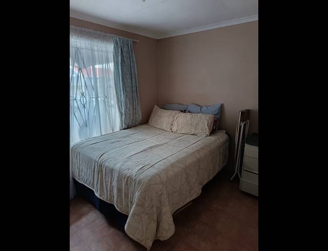 2 BEDROOM HOUSE FOR SALE IN UNITAS PARK